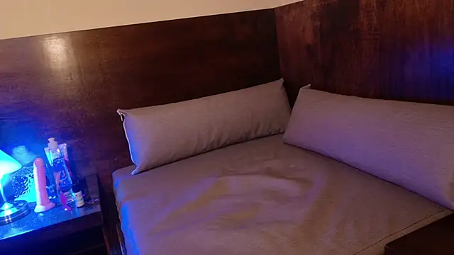 Sarah greyy online show from January 7, 10:35 pm