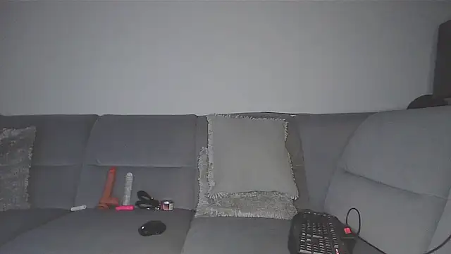 german huzon online show from February 14, 7:49 pm