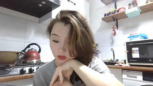 VelmaMaasch online show from December 18, 3:06 pm