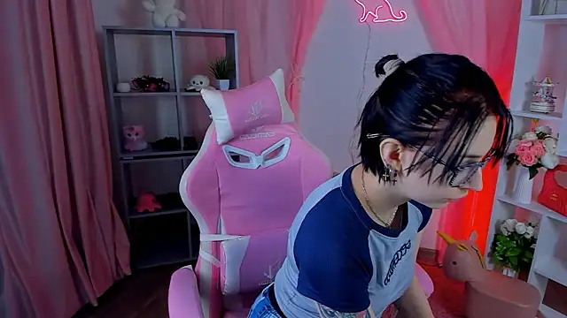 ElenaSomerhalder online show from January 6, 9:35 am