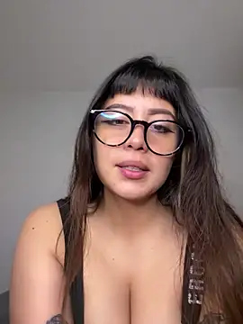 justmariee online show from May 22, 4:43 am