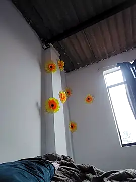 Camilaxxo online show from April 21, 2:35 pm