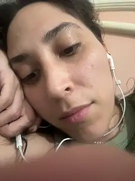 LatinDoll8 online show from April 1, 4:57 am