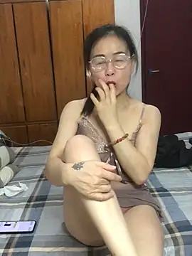 yunyun52012 online show from January 11, 1:27 pm