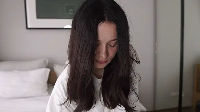 bonjour nihao hello online show from March 12, 4:37 am