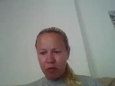 jennyblondeuk online show from June 1, 6:20 pm