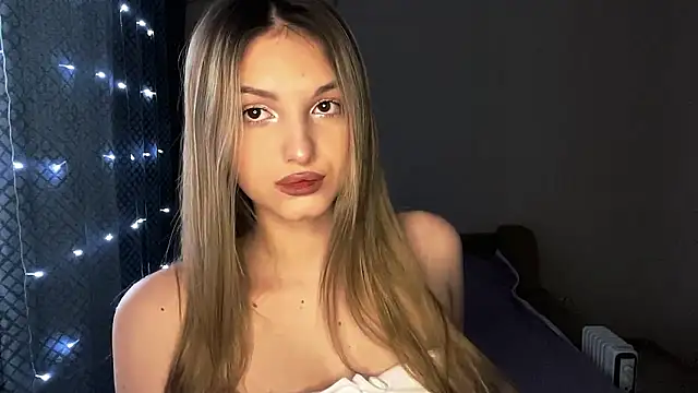 EmllyLighty online show from February 19, 8:25 am