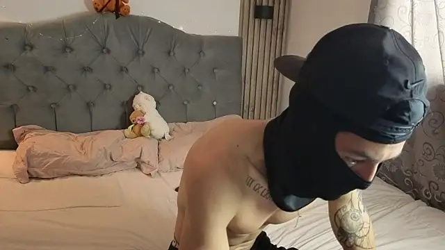 cute emmma online show from April 18, 11:02 am