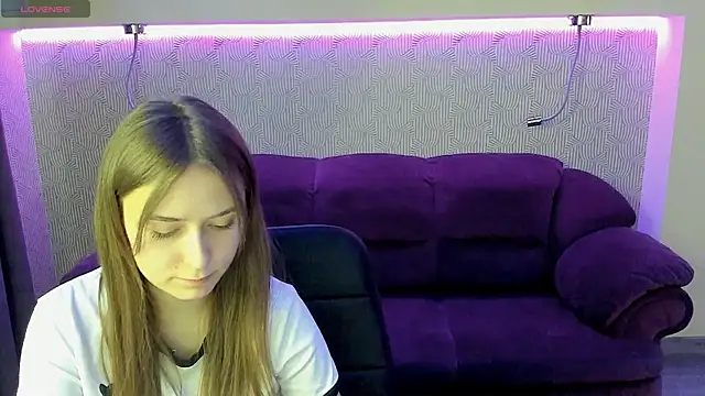 SerenityWild online show from January 19, 1:18 pm