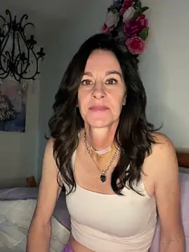 Edens Promise online show from February 9, 2:30 pm