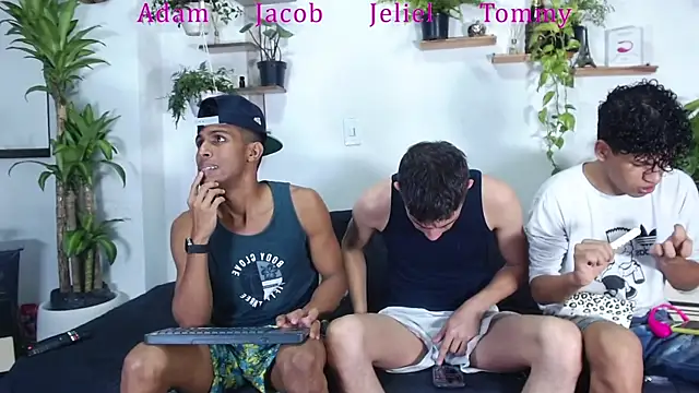 Interracial Snow Bunny online show from January 7, 10:13 pm