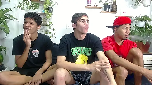 Interracial Snow Bunny online show from March 2, 11:10 pm