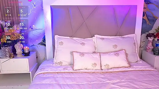 Sienna Desiree online show from February 25, 1:53 pm