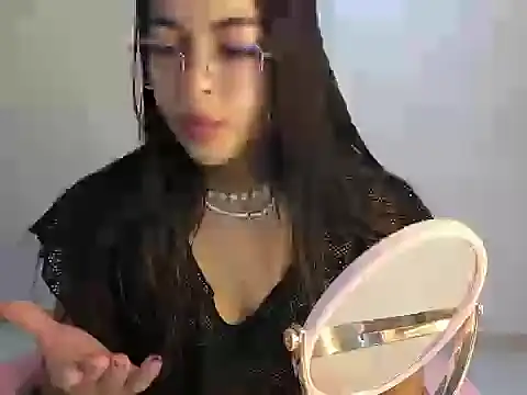 Daphne Grayy online show from March 28, 1:10 pm