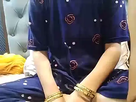 sexydivamilf online show from August 1, 6:54 pm