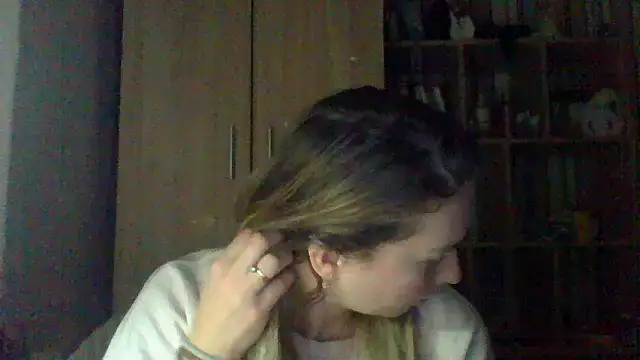 VikiLove765 online show from February 10, 2:58 am