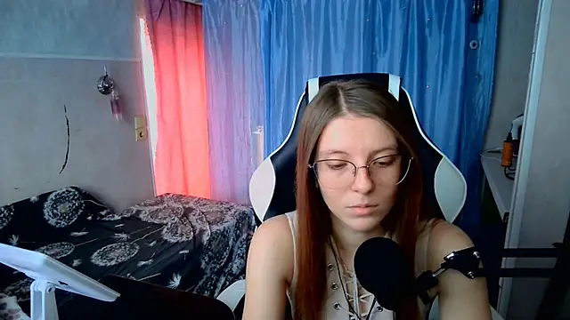 SayJulia online show from January 8, 11:03 am