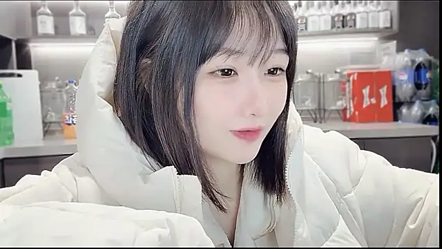 Snapshot of Ccc7- chatting on March 9, 11:57 am Ccc7- online show from March 9, 11:57 am