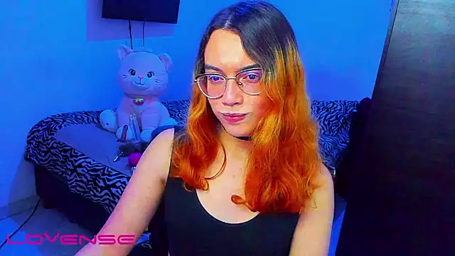 lillykittyyy online show from March 14, 3:18 am