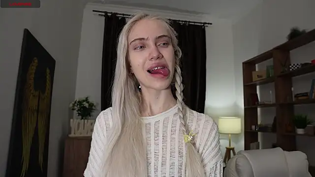 KristalCrowner online show from April 16, 8:08 pm