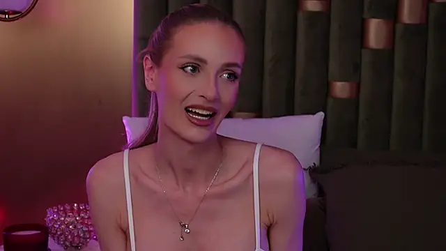 AmeliaAngel online show from March 4, 8:26 pm