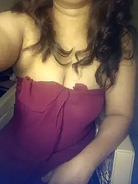 aaliyaAkhan online show from January 9, 7:40 pm