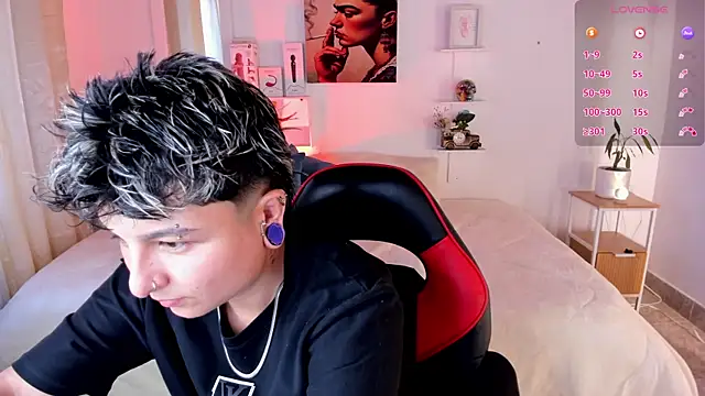 Zury Ramirez online show from March 19, 8:46 pm