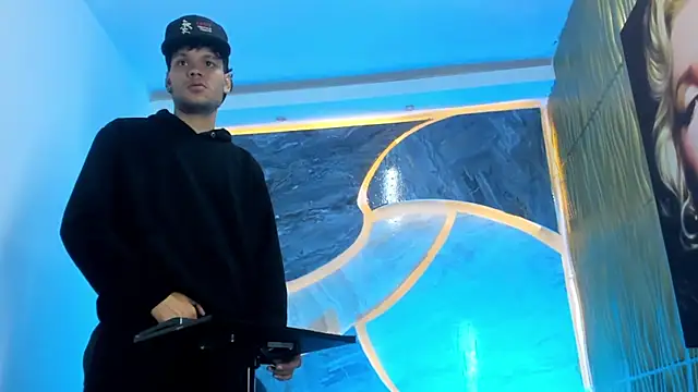 Lucas hot 20 online show from February 10, 5:21 am