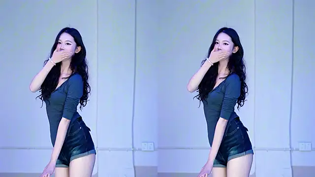 QIANXI 004 online show from March 8, 11:47 am