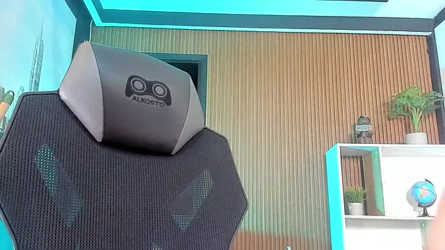 ThaliaBrookss  online show from April 4, 6:12 am