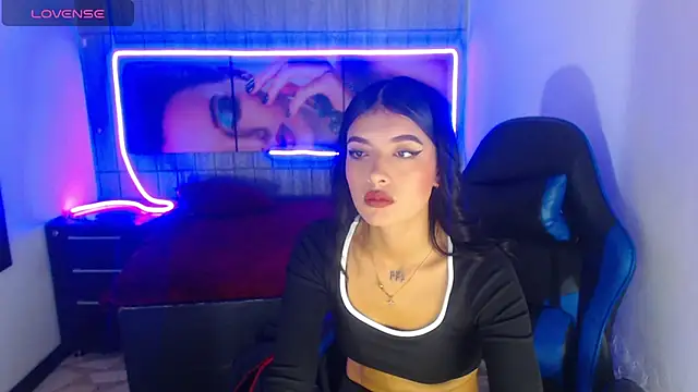 honeyluxe  online show from February 8, 4:38 am