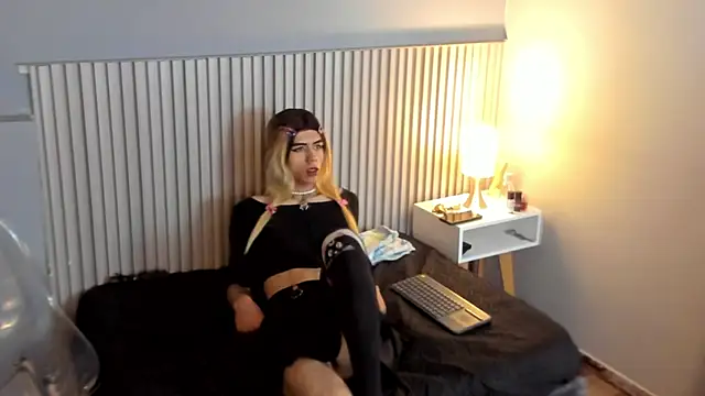 vicky fant4sy online show from January 7, 2:31 pm