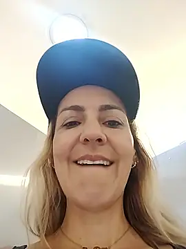 Monita Med online show from April 16, 8:08 pm