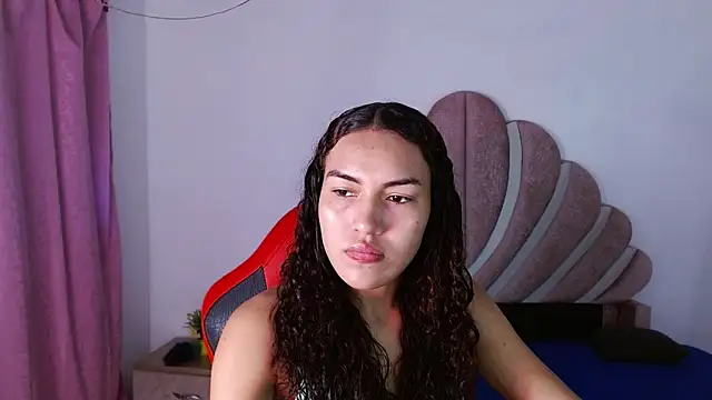 Naya  fox723 online show from February 10, 5:38 pm