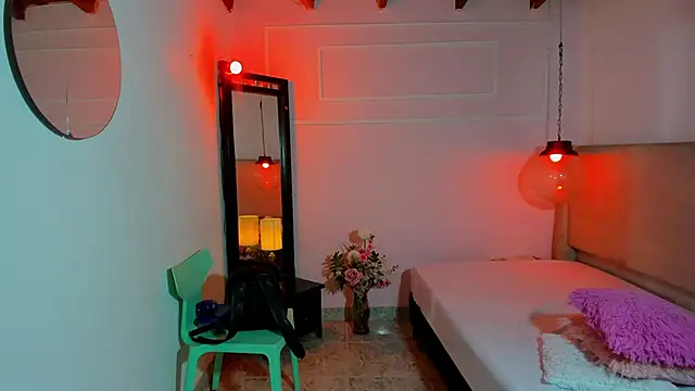 ZoeFox5 online show from February 7, 11:36 am