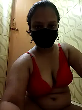 Taisha Islam online show from May 6, 8:02 pm