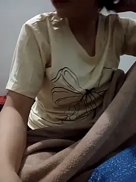 yumyum112 online show from January 31, 9:35 pm