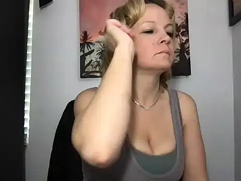 SattivvaXXX online show from April 6, 12:06 pm