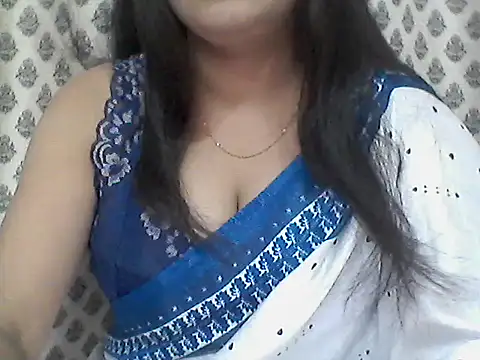  Daisy online show from April 22, 7:00 pm