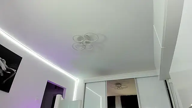 Ivy Bellee online show from April 20, 4:59 am