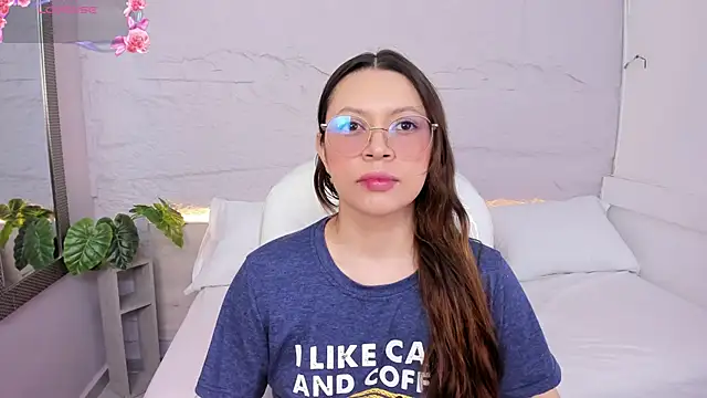 lanna 18  online show from April 17, 11:34 am