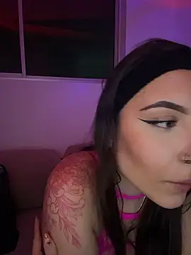 alesziarose  online show from January 14, 12:04 am