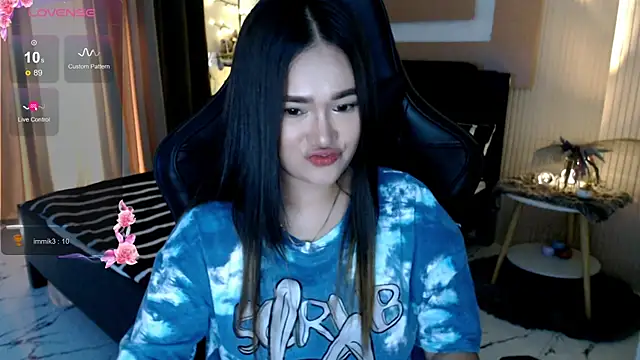 simplykhate online show from February 5, 1:41 am