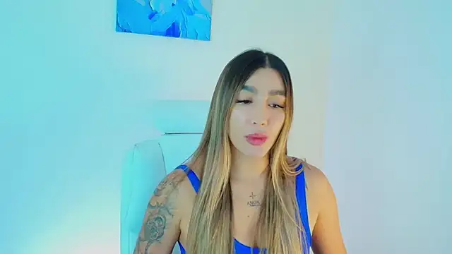 Queen Cash online show from January 9, 10:47 pm