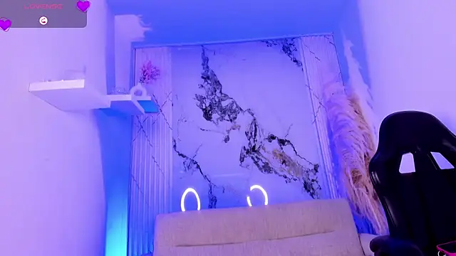 NatashaTaylor1 online show from February 18, 10:20 pm