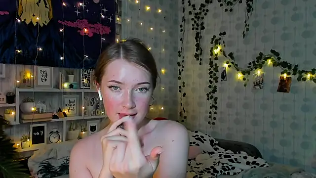 swiity room  online show from July 28, 7:39 pm