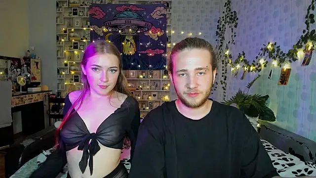 swiity room  online show from July 4, 5:42 pm