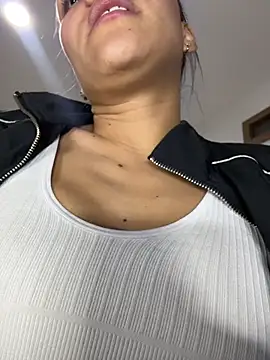 TaylorrHill online show from May 27, 1:57 am