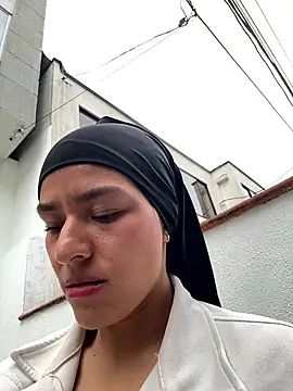 TaylorrHill online show from January 10, 5:28 pm