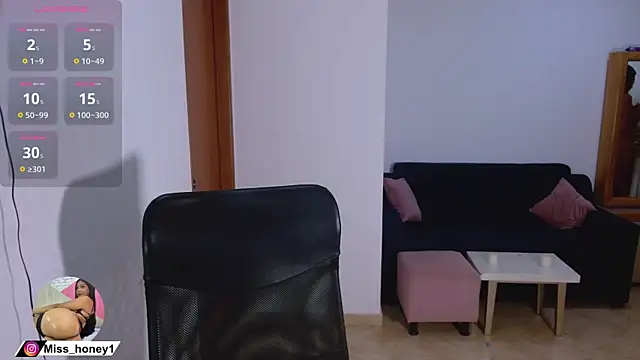 misshoney11 online show from January 16, 9:00 pm